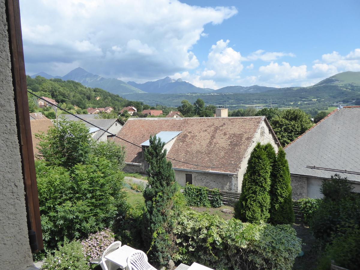 Hotel Les Chenets Saint-Julien-en-Champsaur Exterior foto